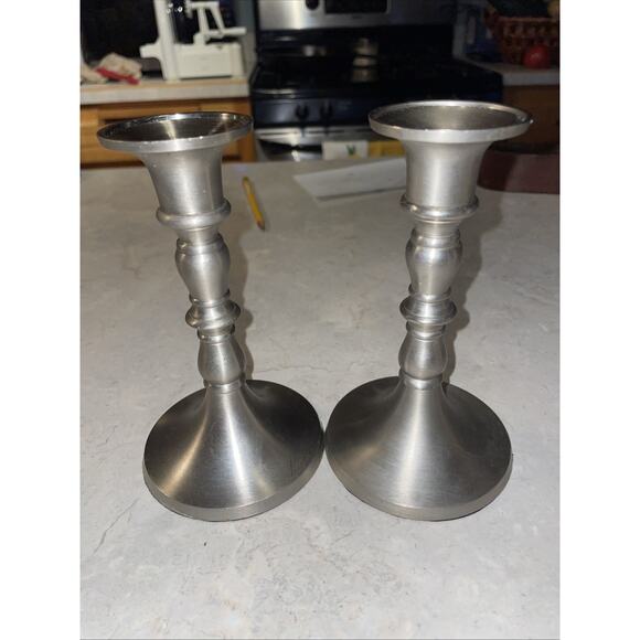 VTG SET OF 2 PEWTER FINISH CANDLESTICKS TAPER CANDLE HOLDERS MADE IN INDIA 6” - Picture 1 of 5